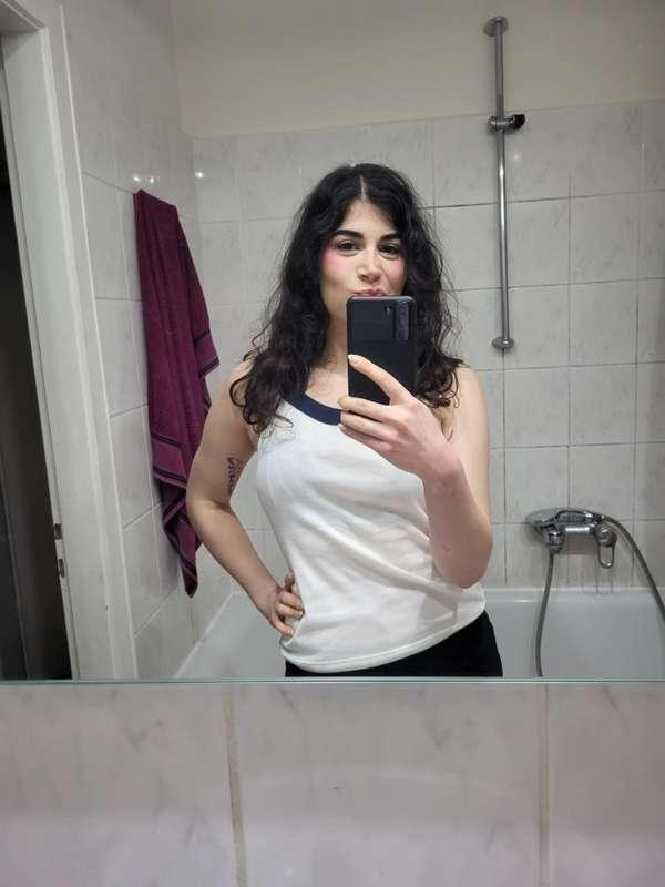 After-stream bathroom selfies