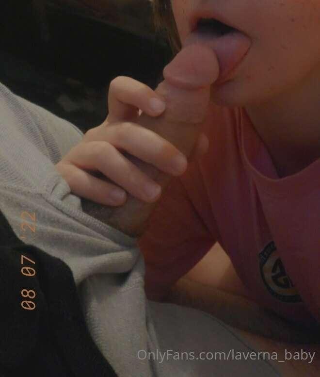 Licking my daddys 🍆🍆 🥰🥰😋😋🍆🍆
