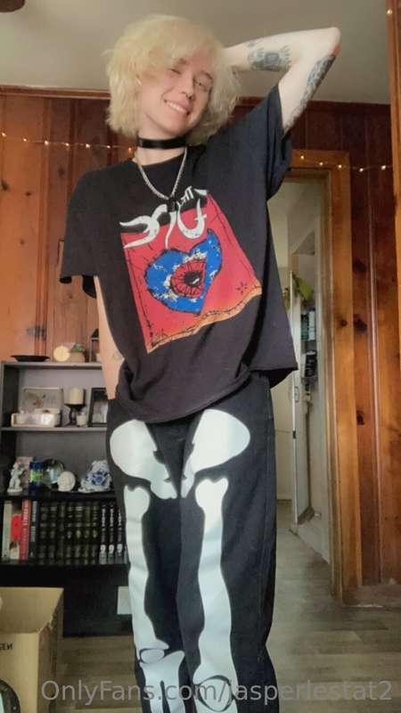 POV the shy goth boy in class invited you over to work on an..
