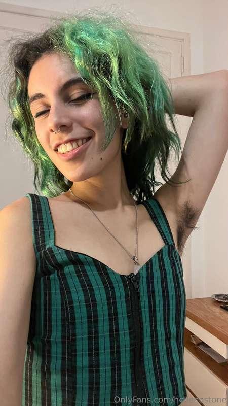 do you like my green hair or my... yk other hair more?😝