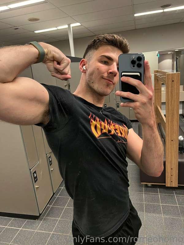 Cheeky flex