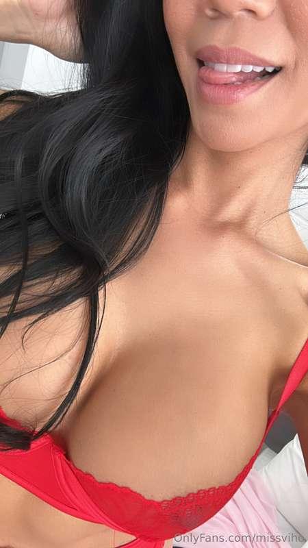 👅