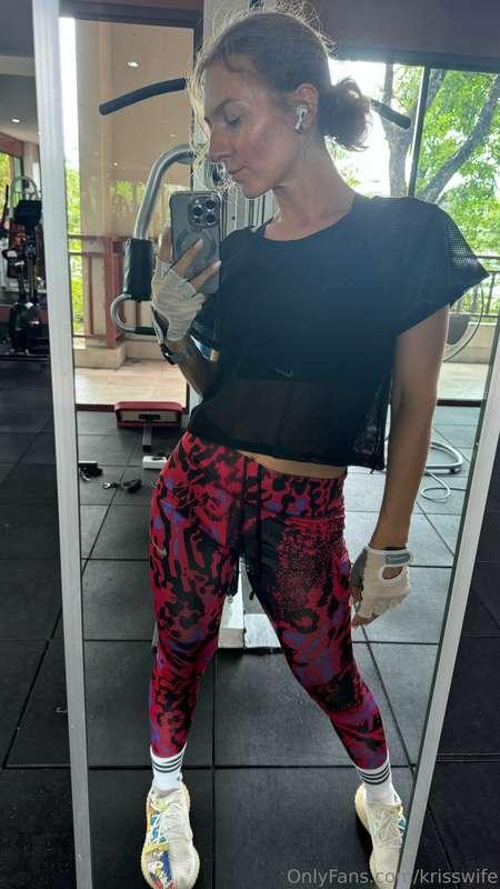 Just finished my morning jog and feeling energized! 💦 What d..