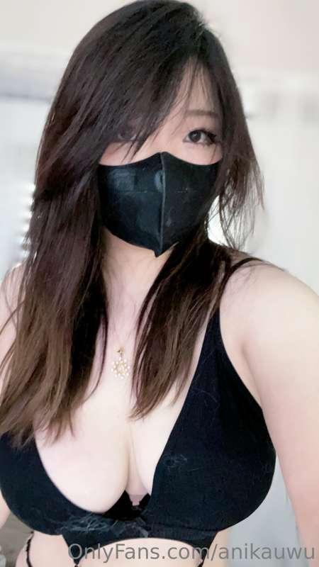 sending out a rly lewd video tmrw? maybe? if u guys are good..