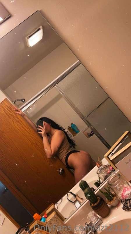 Add this sexy girl 🥵🥵 makes my cock nice and hard! 😏 if you ..