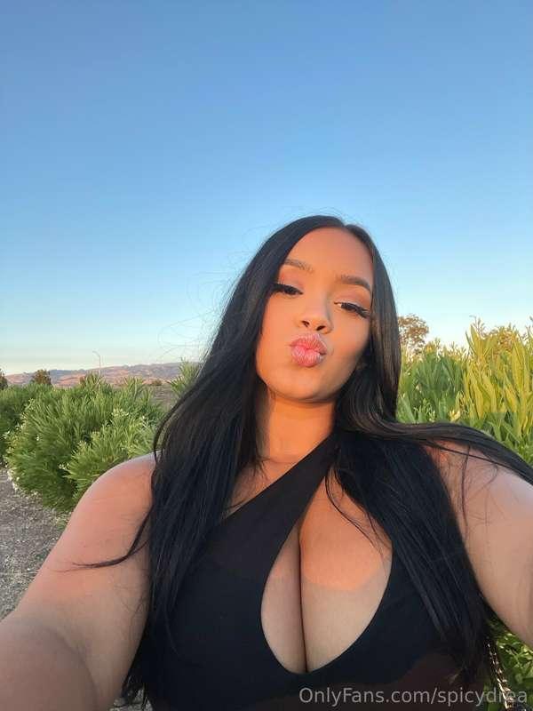 give me besitos 😘