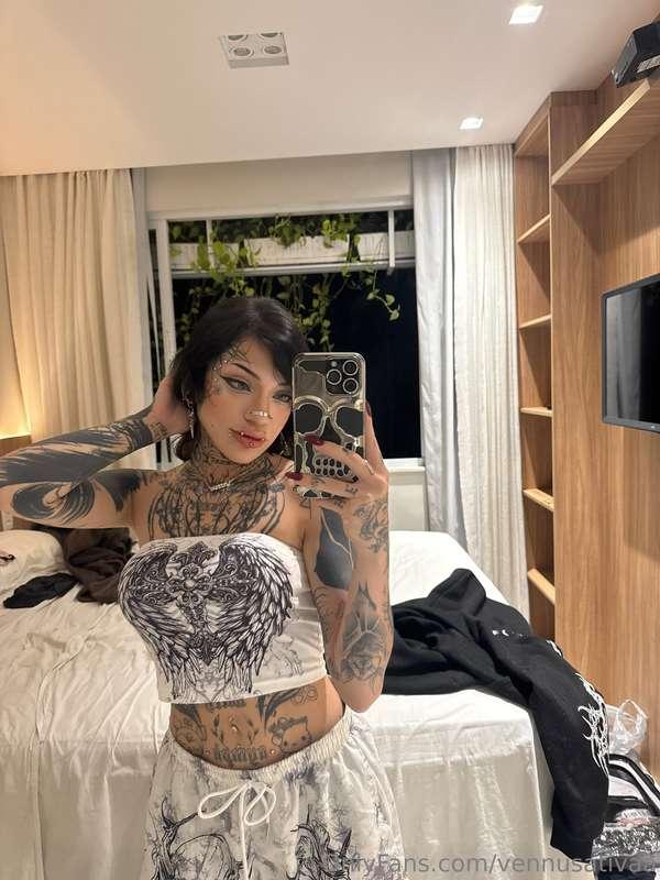 I don't blame you for worshiping me 🔥