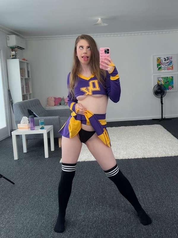 Bringing school spirit to a whole new level 😉🤤
