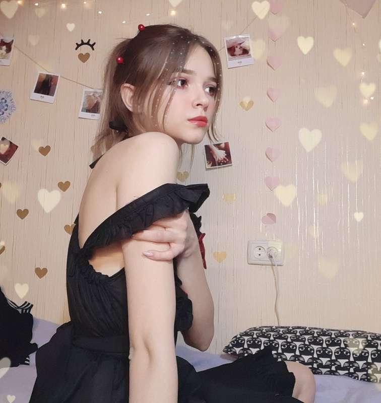 (｡♡‿♡｡)