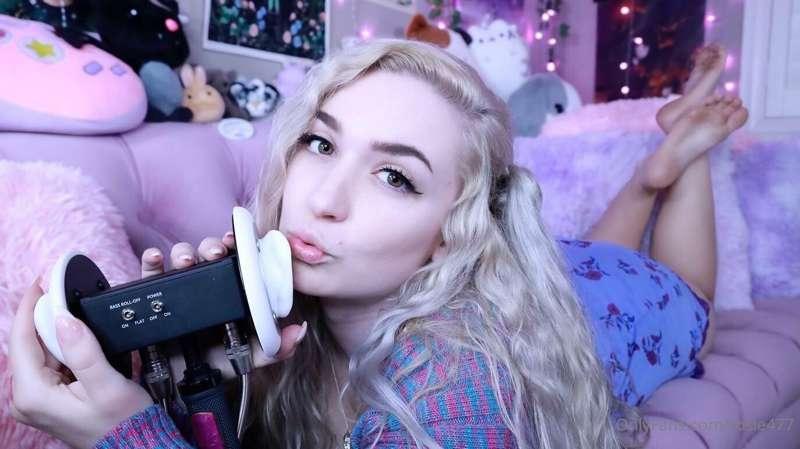 ♡ Hey!! ♡ This is your chance to see a kissing ASMR video th..