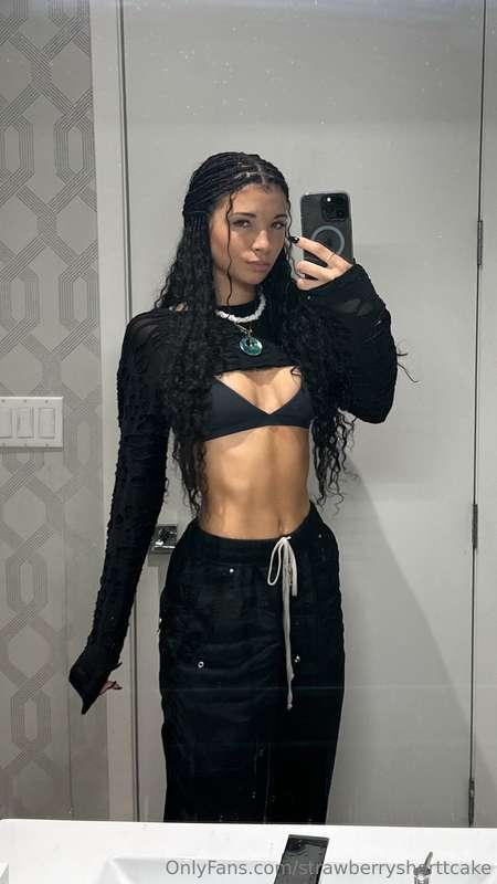 😽🖤