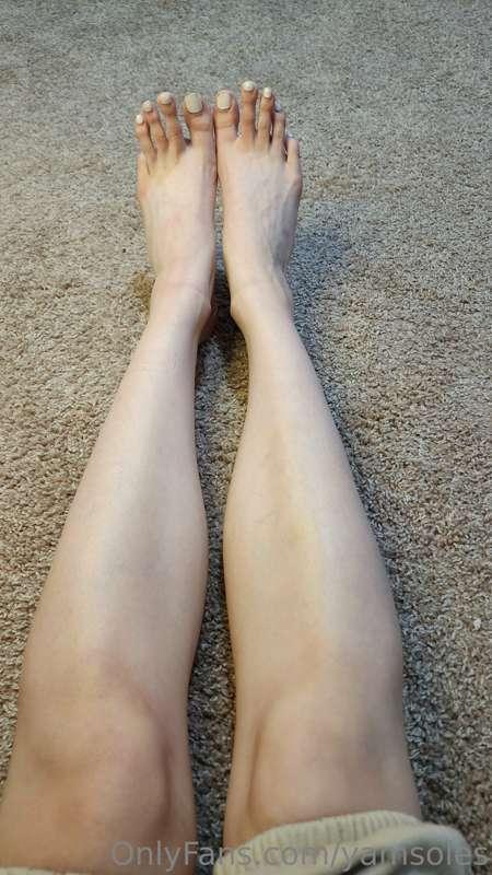 Happy toesday! How long do you think my toes are?