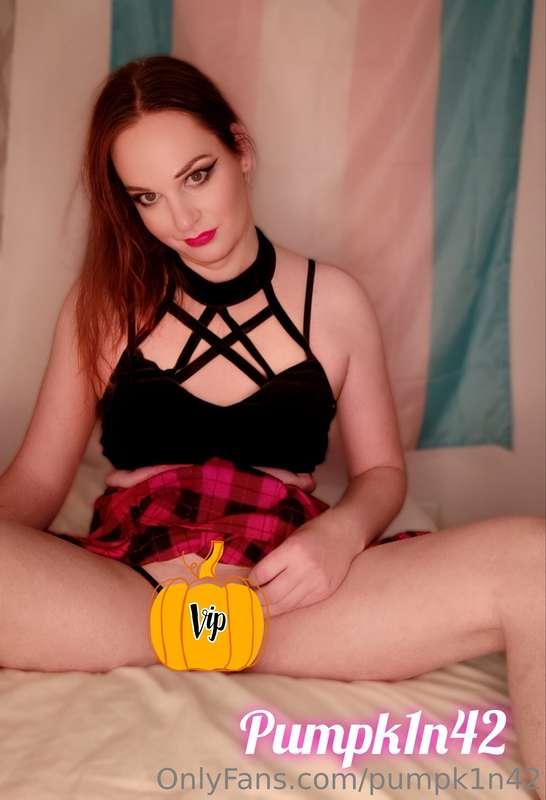 I've lowered the price of my VIP page 👀 Cum check it out 🥵😘 ..