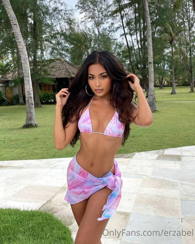 shall we sailing together ? do you like my outfit?? if we go..