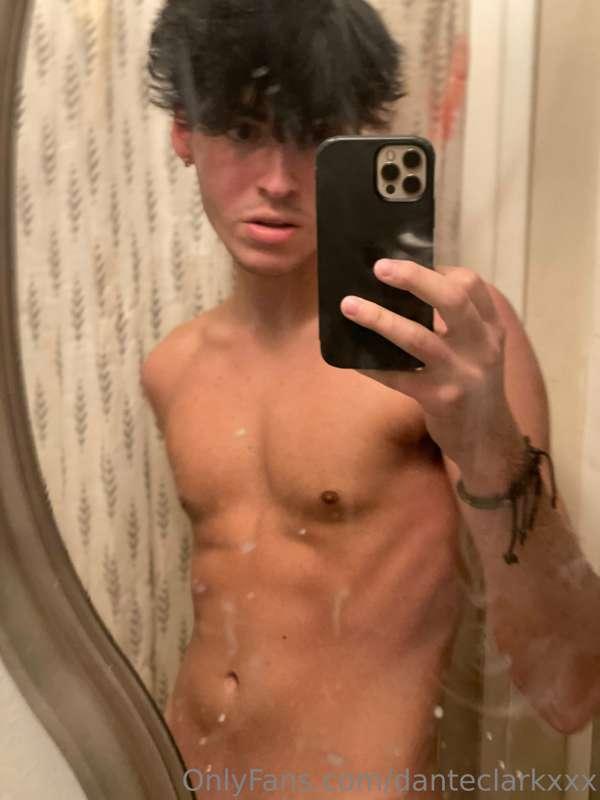 lick my body after the gym😈