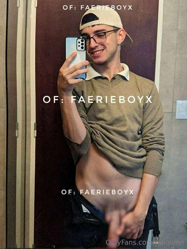 🇦🇷20 YO ARGENTINIAN CUTE LITTLE TWINK🇦🇷  
➡️OF: @FaerieBoyX ..