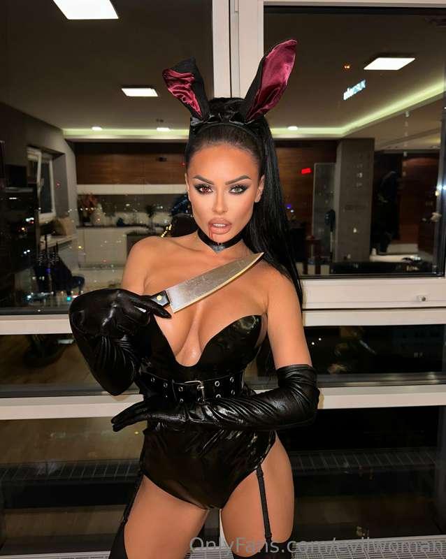 My second outfit for Halloween this year 🐇 Evil Bunny 😈SWIPE