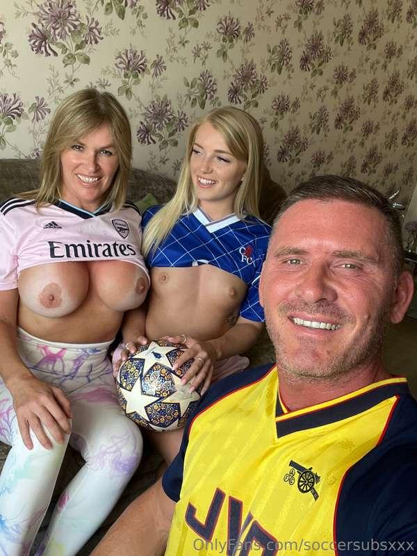 Get your tits out for the lads 😃⚽️😃⚽️ @marcrosexxx @swinging..