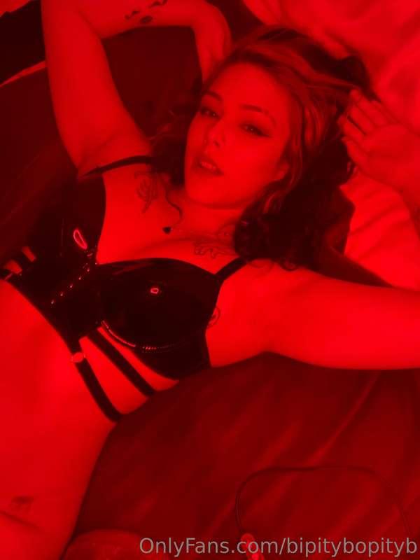 I’ll be waiting 😘😘 Swipe for more