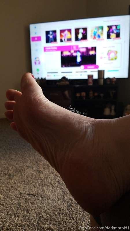 Look at my sweat feet from playing just dance. I know you lo..
