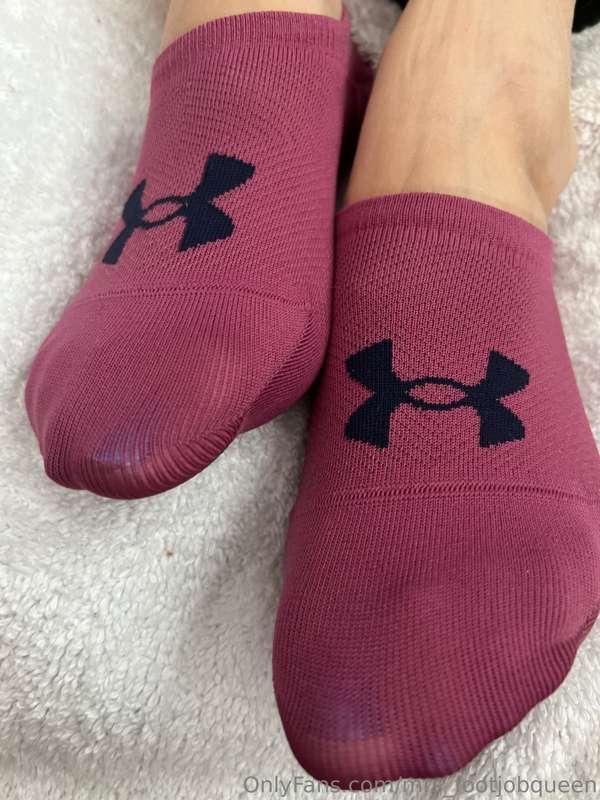 mrs_footjobqueen image #5