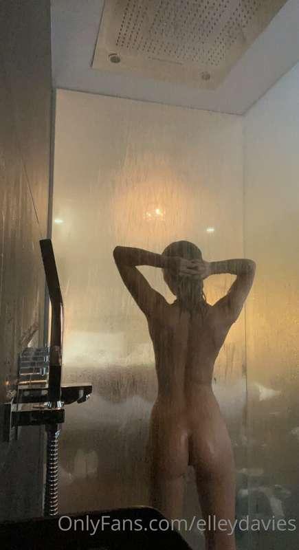 elleydavies image #1