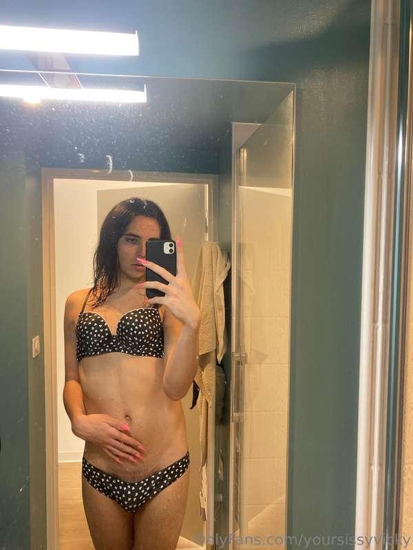 yoursissyvicky image #0