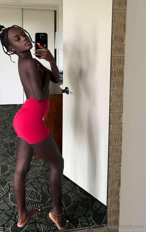 This pose wasn’t innocent 🛏️🫣