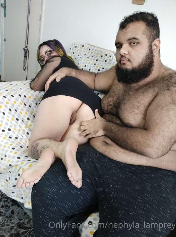 He loves to play with my ass and spread my pussy open for th..