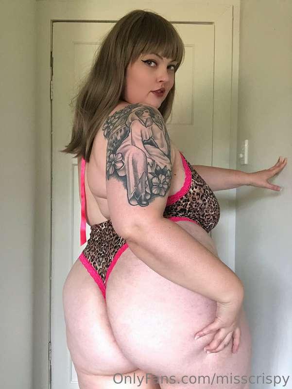 Hey babes, would you like a livestream at the end of the mon..