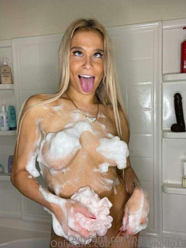 @georgiawildxo has the best facials for you to get hard 👀👀 S..