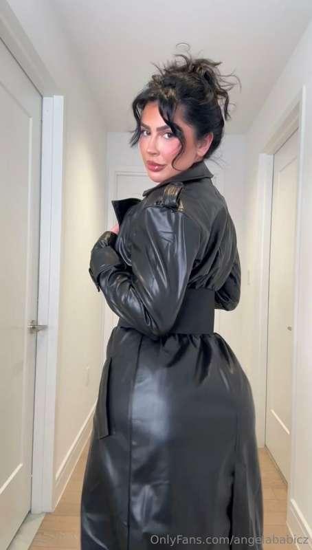 Can you guess if I'm wearing something underneath? 😈
