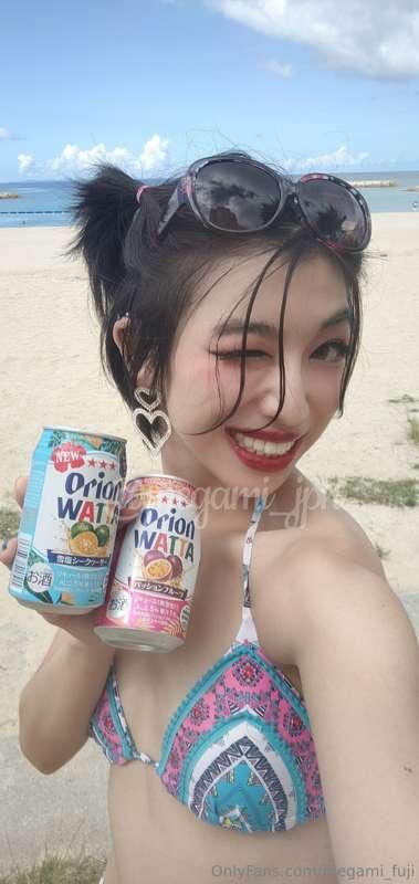 I went to a beach party in Okinawa!