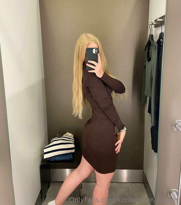 hey guys I need a dress for prom, what do you think?👸🏼