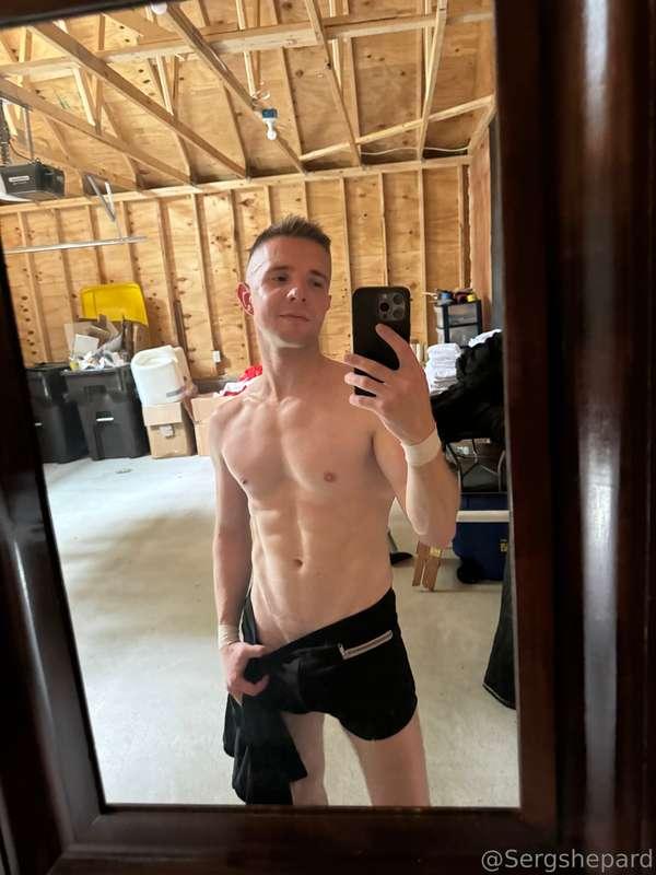 I need to chop some wood in my garage 😋🔥
