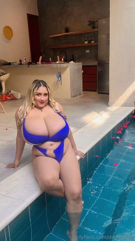 How does blue look on me?💙🧜🏼‍♀️