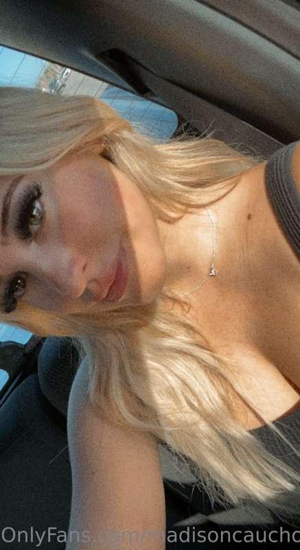Good afternoon, what are you up to on this lovely saturday?😘