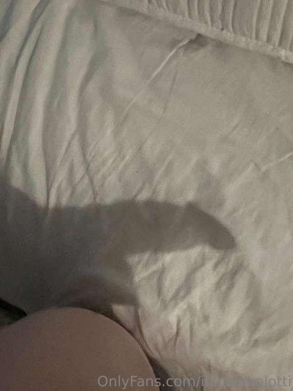 The shadow of the dick, then the dick😘