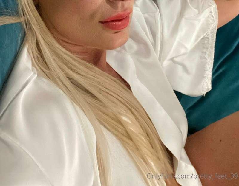 𝐾𝑖𝑠𝑠 𝑚𝑒 𝑔𝑜𝑜𝑑 𝑚𝑜𝑟𝑛𝑖𝑛𝑔 💋