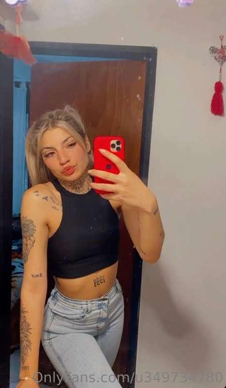 Hi! Im Emily, kiss for everybody 🫶🏼❤️😘