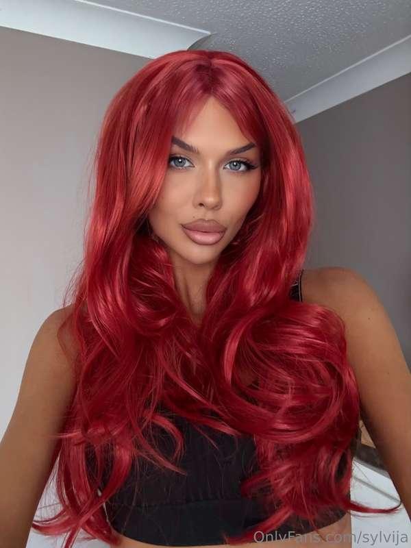 Ivy has come out to play 😜😜 come say hi in DMs x