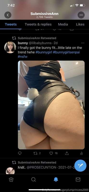 People are reposting my booty on Twitter I’m honestly honour..