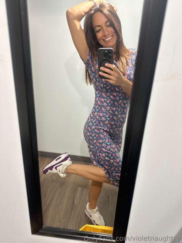 Office pics for your Thursday morning 💜💜