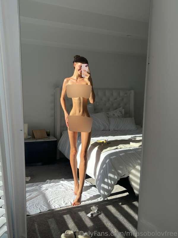 I hope you like girls with long legs like mine 😊