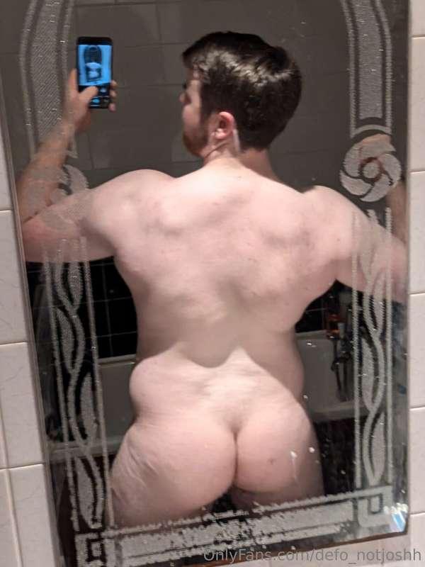 Was no one gonna tell me how toned my back looks 🤭