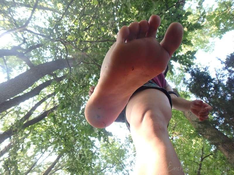 How does it feel to be under the feet of a powerful earth be..