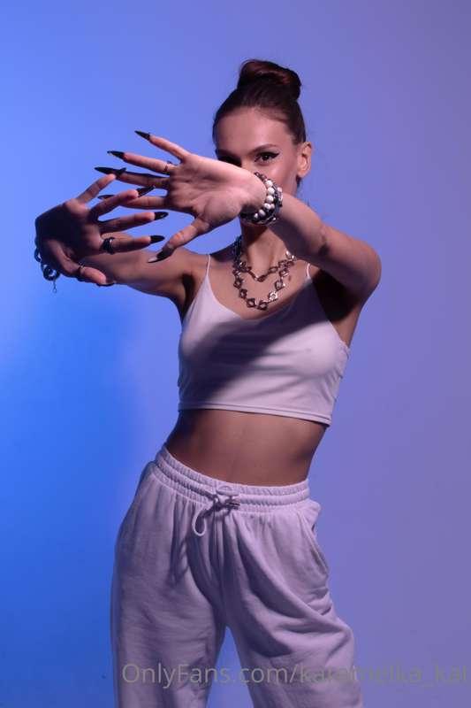 Hello everyone! Today my morning started a little bit unusua..