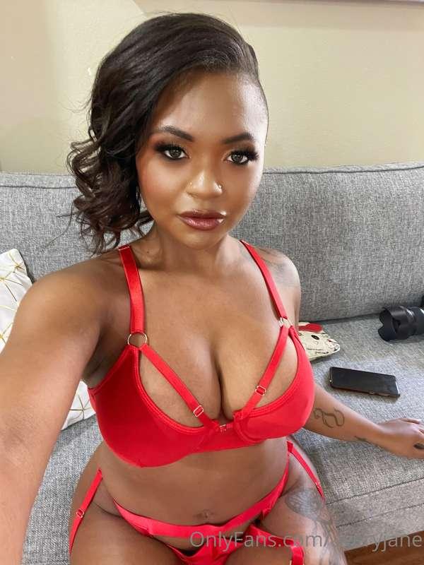 Help me take this off or should I keep it on? 👀💋