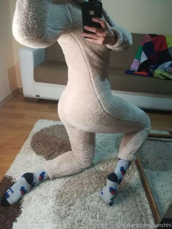 Bu tulumun sanki bu kadar dar olmaması lazımdı ama