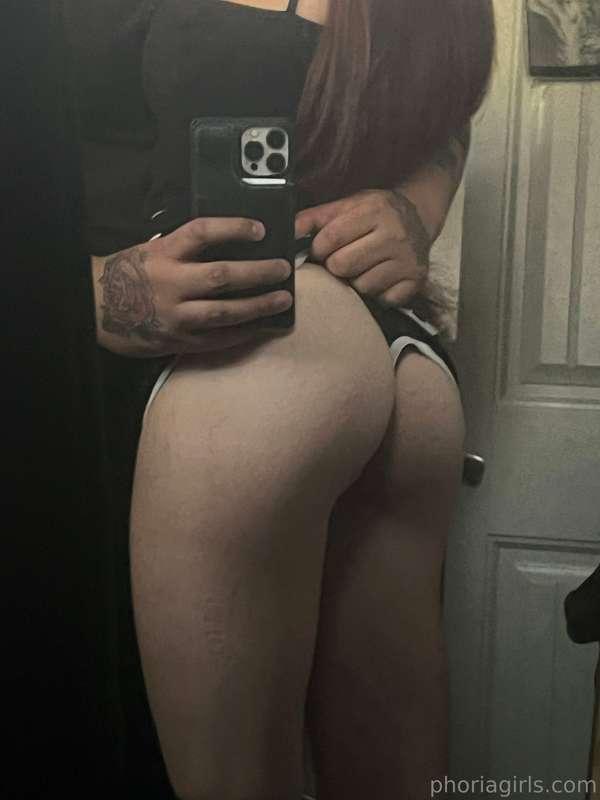 I’ve been filming naughty content in my POV with my @casketb..